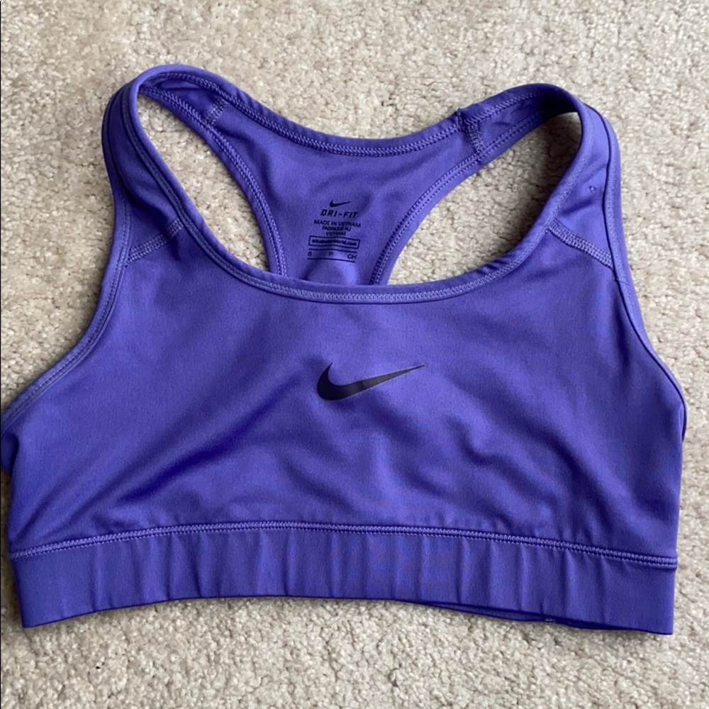 Nike Dri-Fit women’s small racer back sports bra